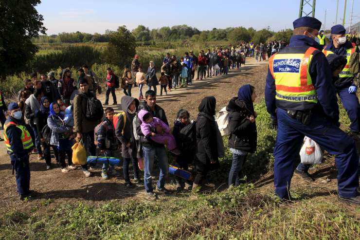 Število prihodov migrantov na Madžarsko znova naraslo