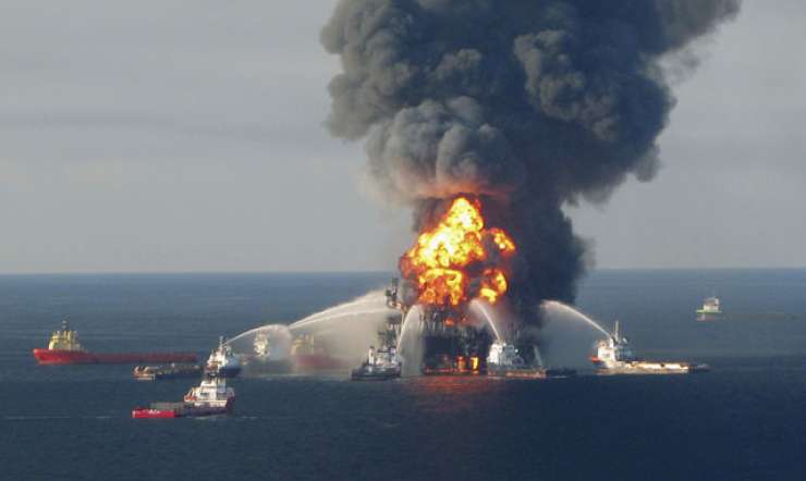 BP bo izlitje nafte v Mehiškem zalivu stalo skoraj 54 milijard dolarjev