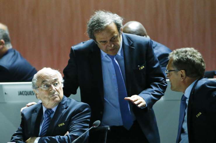 Etična komisija Fife je suspendirala Blatterja, Platinija in Valckeja