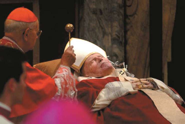 Poljski parlament bo shranil relikvijo s krvjo papeža Janeza Pavla II.