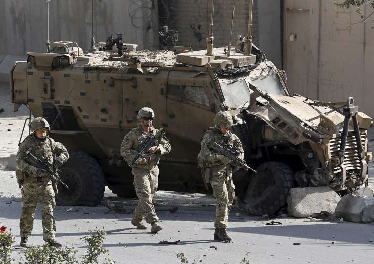 Obama bo še po letu 2017 v Afganistanu ohranil 5500 vojakov
