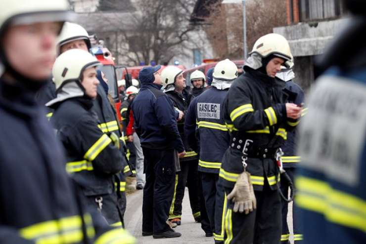 Zaradi požara v Celju evakuirali 60 stanovalcev