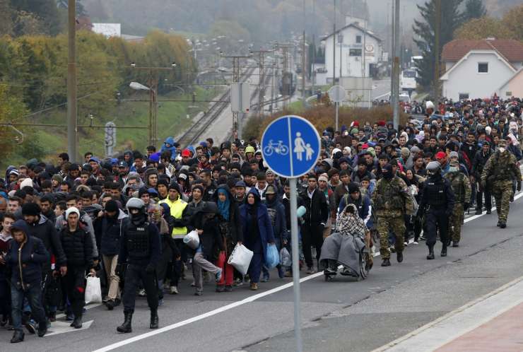 Težki časi za Slovenijo: ne glede na razplet migrantske krize, bo naša država v težavah