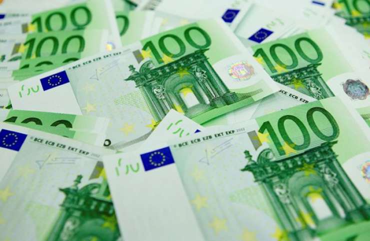 Da bi razjezila dediče je Avstrijka na smrtni postelji razcefrala milijon evrov
