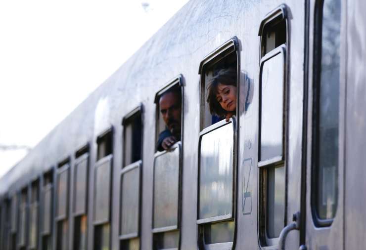 V Slovenijo ponoči prispel nov vlak z okoli 1000 migranti