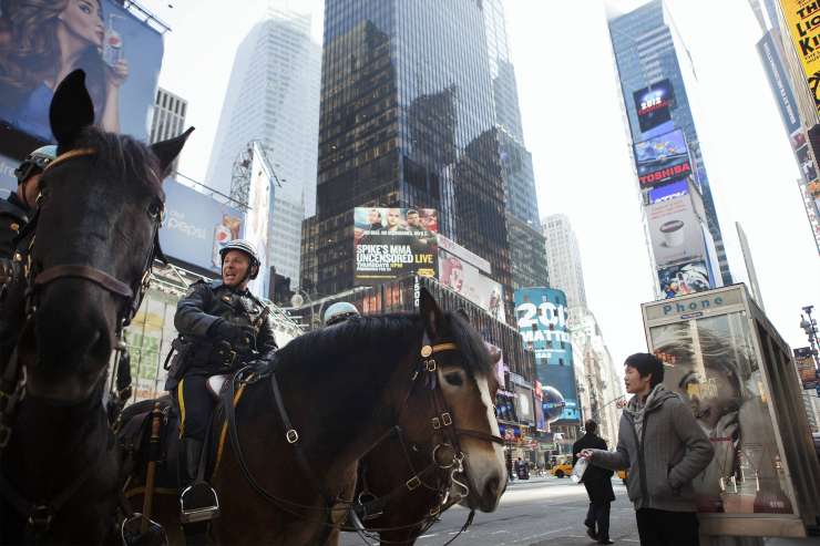 Islamska država grozi z bombo na newyorškem Times Squaru