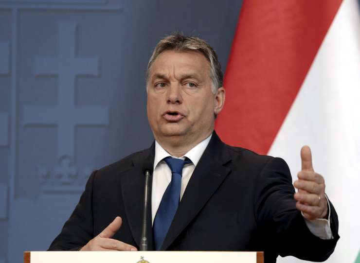 Orban: Obstaja povezava med terorizmom in premikanjem muslimanov v Evropo