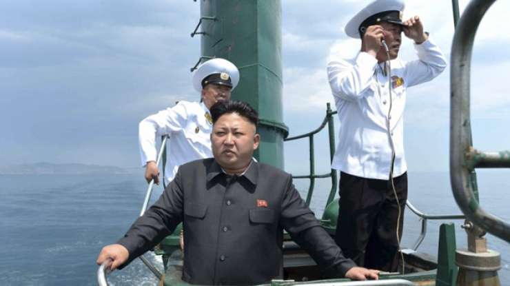 Kim Jong Unu spodletel preizkus izstrelitev balistične rakete s podmornice