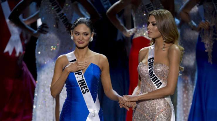 Blamaža zmedenega voditelja tekmovanja za Miss Universe: okronal napačno lepotico