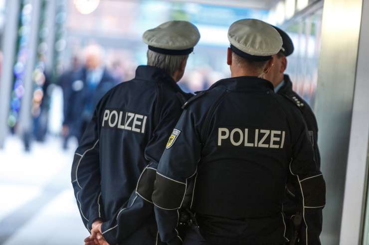 V nemškem Trierju avtomobil pokosil pešce, umrlo pet ljudi
