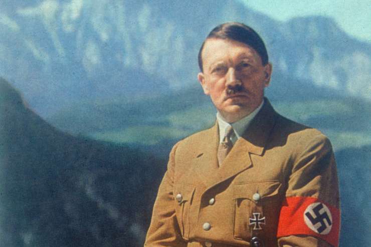 Dražba Hitlerjevih slik razburila javnost