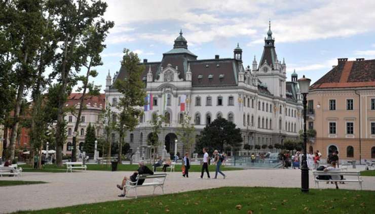 "Z vsako afero slovensko visoko šolstvo izgublja ugled pri študentih in v mednarodni javnosti"