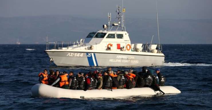 Grčija želi 100 ladij Frontexa v vodah med Grčijo in Turčijo