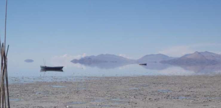 Poopo, drugo največje jezero Bolivije, že skoraj suho