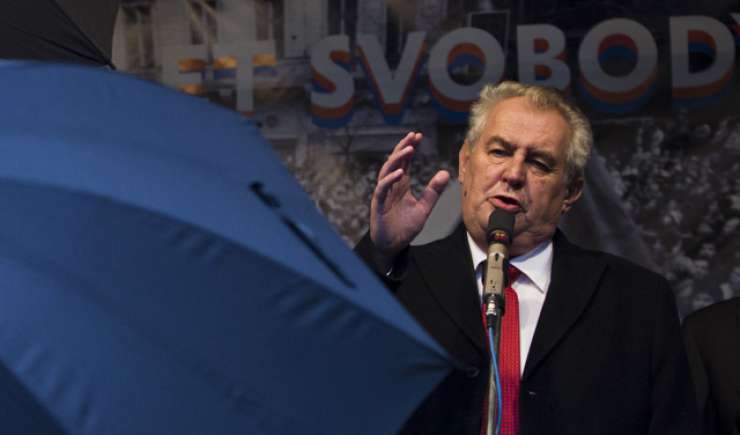 Češki predsednik za deportacijo ekonomskih migrantov ter sumljivih teroristov