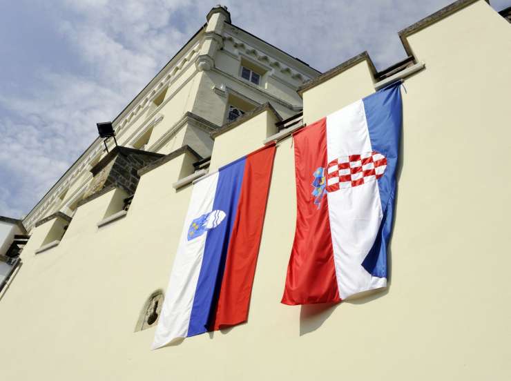 Izteče se rok za odgovor Slovenije arbitražnemu sodišču o meji