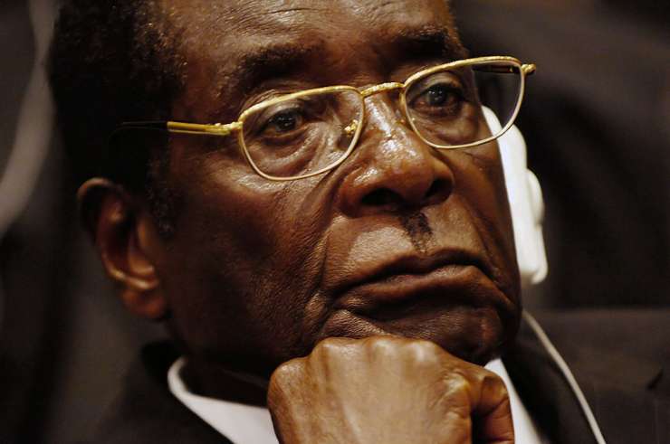 Medtem ko Mugabe praznuje, se vrstijo ugibanja o njegovem nasledniku