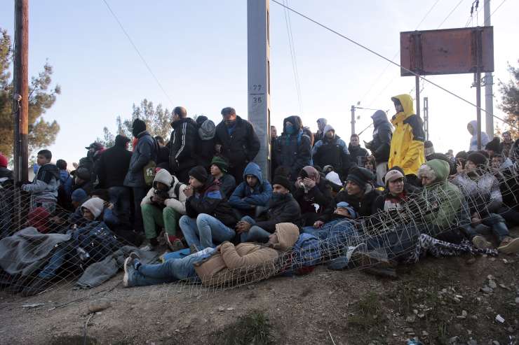 Sirske begunce bodo po vrnitvi iz EU nastanili v turška begunska taborišča