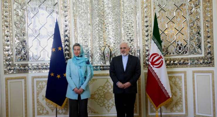 Črnčec: S pokrito glavo je Mogherinijeva v Teheranu sramotila zastavo EU