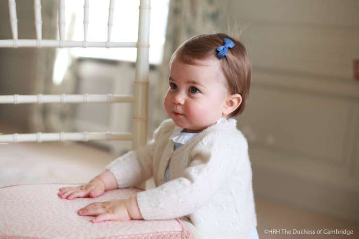 FOTO: Princesa Charlotte je pozirala za mamo
