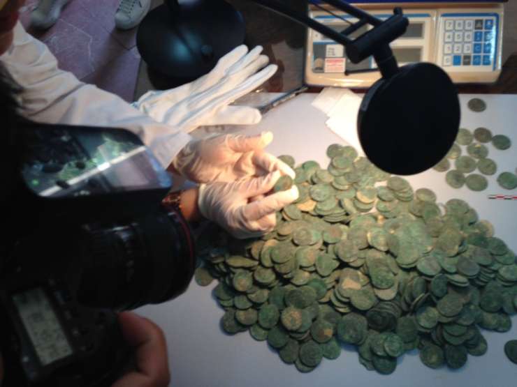 Antični zaklad: pri Sevilli našli več kot pol tone rimskih kovancev