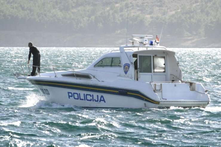Mahnič: Hrvati bodo na ladje obalne straže namestili specialce