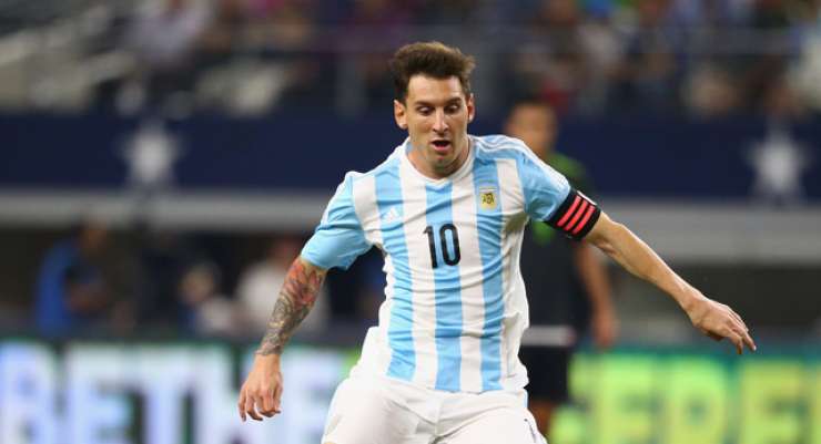 Messi lačen lovorik tudi z Argentino