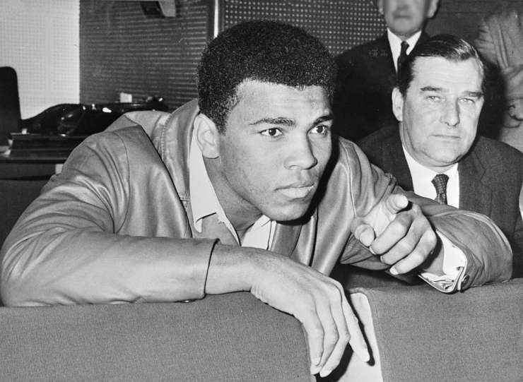Umrl sloviti ameriški boksar Muhammad Ali