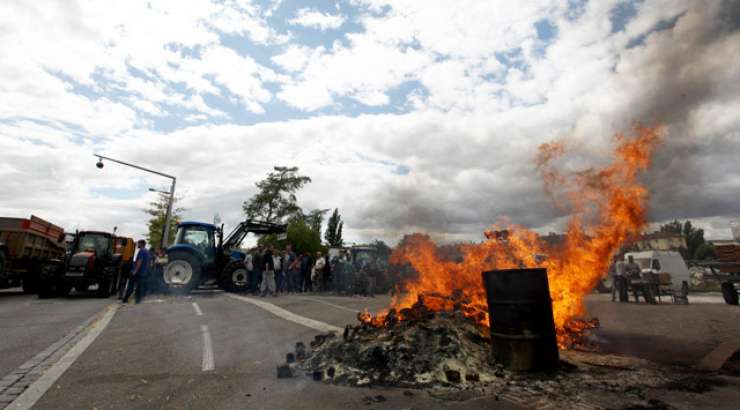 Francija prepovedala protivladne proteste
