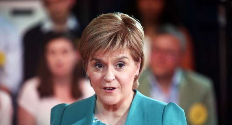 Prva ministrica Škotske grozi z blokado izstopa Otoka iz EU