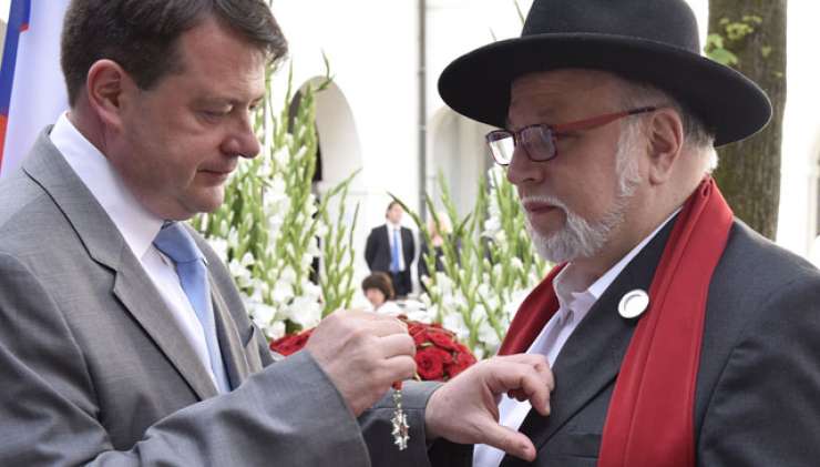 FOTO: Evgen Bavčar je prejel francosko odlikovanje vitez legije časti