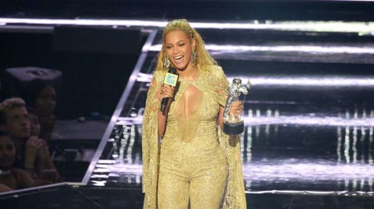 Beyonce in Rihanna prvi zvezdi podelitve nagrad MTV, Britney Spears razočarala