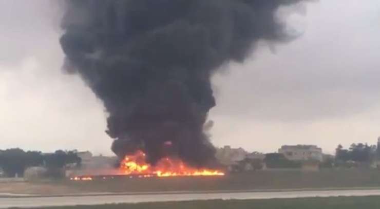 VIDEO: Pet Francozov umrlo v strmoglavljenju letala na Malti