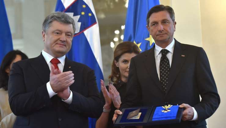 Pahor in Porošenko obsodila rusko priključitev Krima