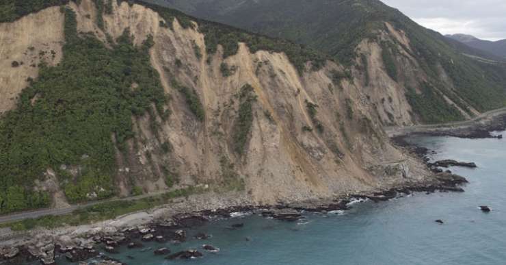 Po potresu sta si glavna novozelandska otoka dva metra bližje