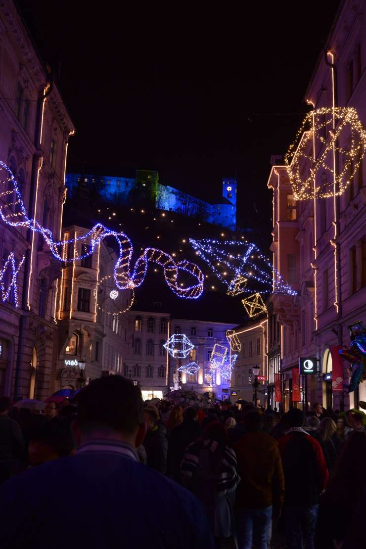 V Ljubljani, Mariboru in Izoli bodo zagorele praznične lučke