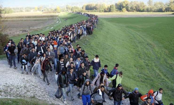 Meja? Kakšna meja! Samo ta konec tedna prijeli več kot sto ilegalnih migrantov - se ponavlja jesen 2015?
