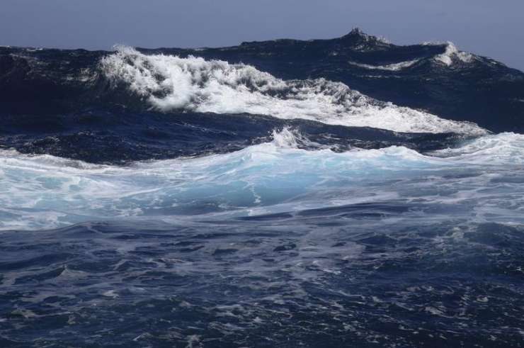 Francoz bo skušal preplavati 9000 kilometrov široki Tihi ocean