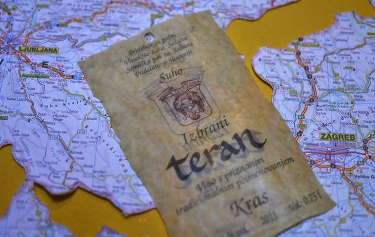 Bruselj: Hrvaški izjemoma uporaba imena teran, a ta je še naprej slovensko vino s Krasa