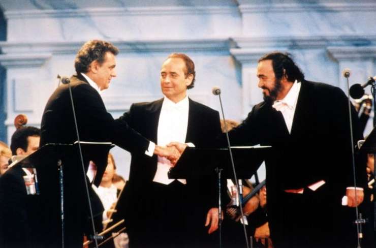 Dva tenorja: Domingo in Carreras se bosta poklonila Pavarottiju