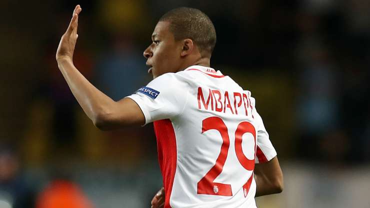 PSG z novim rekordom: 180 milijonov evrov za najstnika Mbappeja