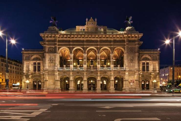 Dunajska državna opera bo uprizorila opero Pepelka čudežne 12-letnice