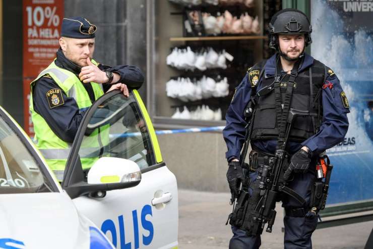 Švedska je na robu vojnega stanja zaradi spodletele politike priseljevanja