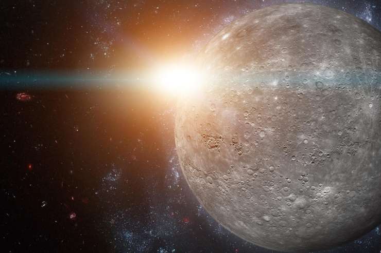 Merkur bo spet potoval med Zemljo in Soncem