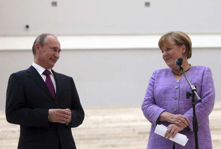 Putin: Angela Merkel mi pošilja pivo Radeberger
