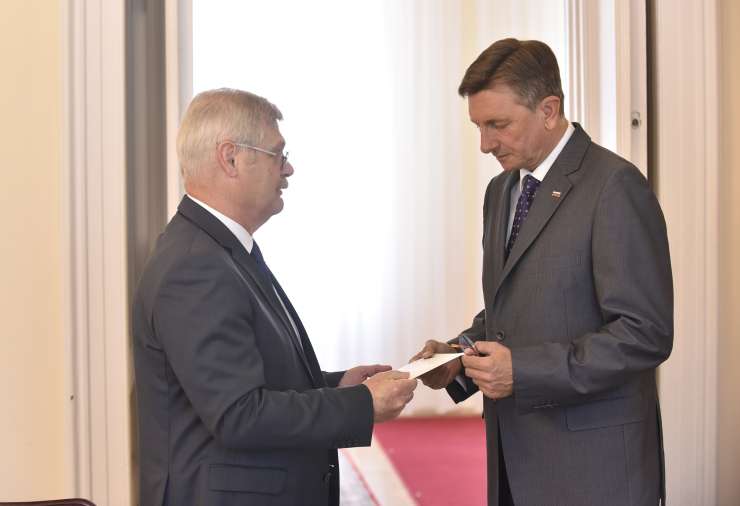 Štefanec Pahorju predstavil letno poročilo o delu KPK