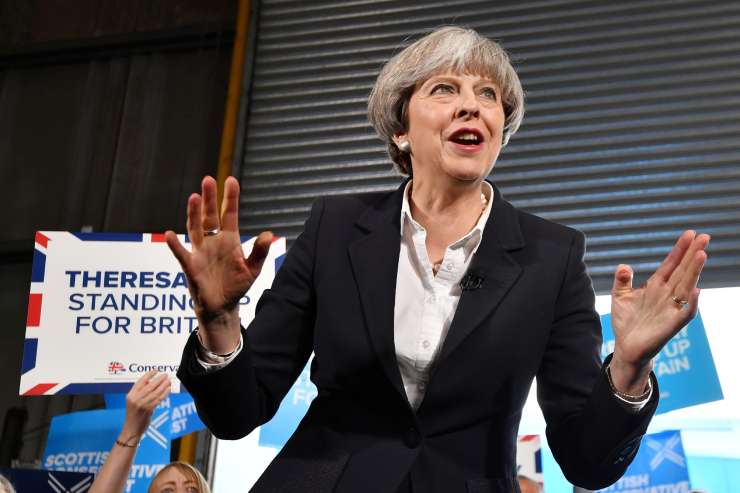 Theresa May bo junija predstavila osnutek zakona o brexitu