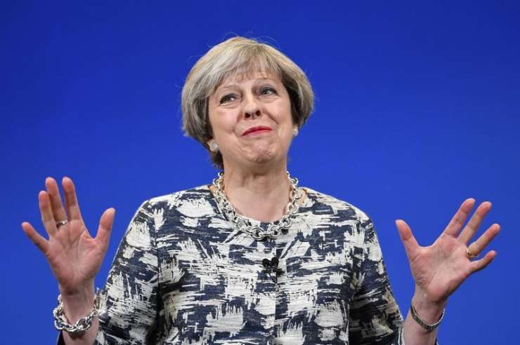 Theresa May odstopa s čela britanskih konservativcev, začenja se spopad izpraznjen položaj