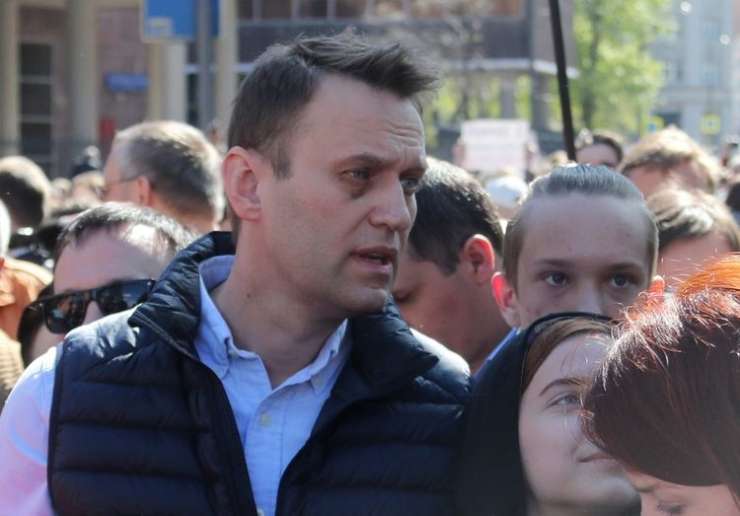 Opozicijski voditelj Navalni aretiran med protestom v Moskvi