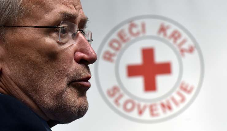 Predsedniku Rdečega križa 20 tisoč evrov honorarja za svetovanje Milojki Kolar Celarc